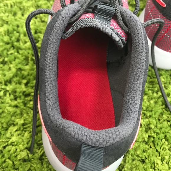 NWT Nike Roshe One SE Antracite WMNS - Picture 5 of 7